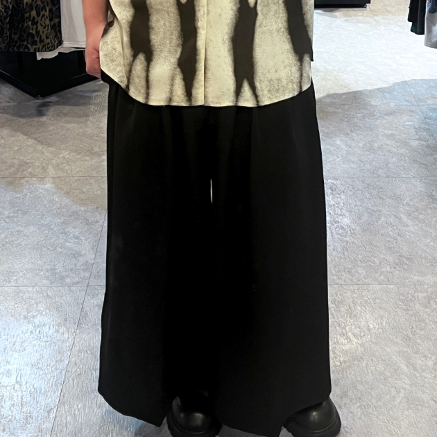 寬版簡約垂墜感長褲