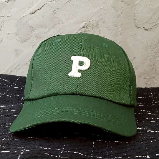 大寫英文字棒球帽