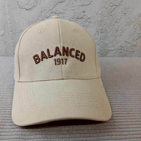 潮流字母刺繡棒球帽