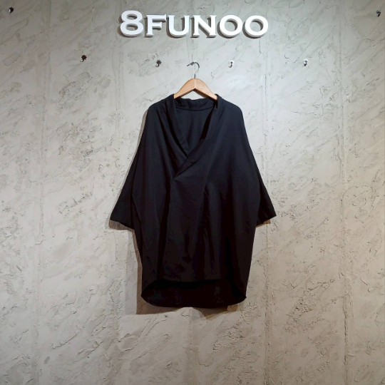 韓版設計感V領短袖上衣