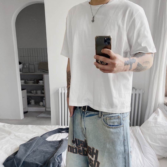 原色短版微寬短袖T恤