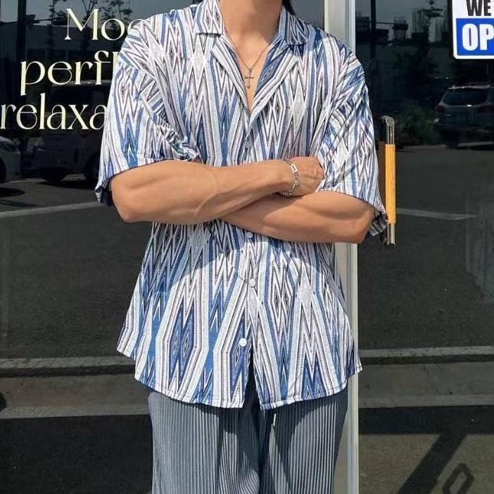 民俗風菱格短袖襯衫