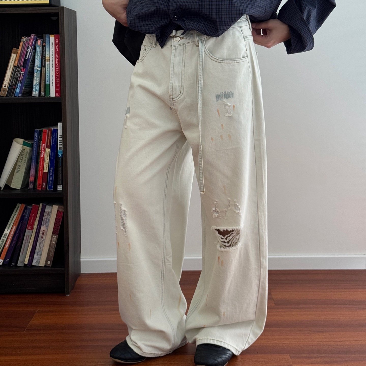 附繩破壞白直筒寬牛仔長褲